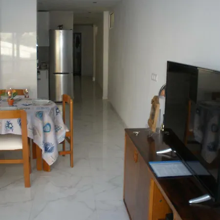 Apartamento Nuevo En El Corazon De * アリカンテ